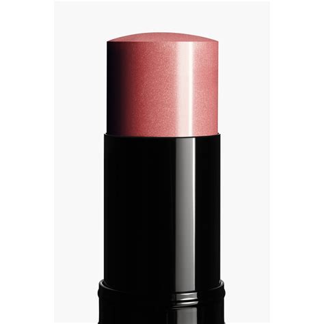 les beiges blush stick.